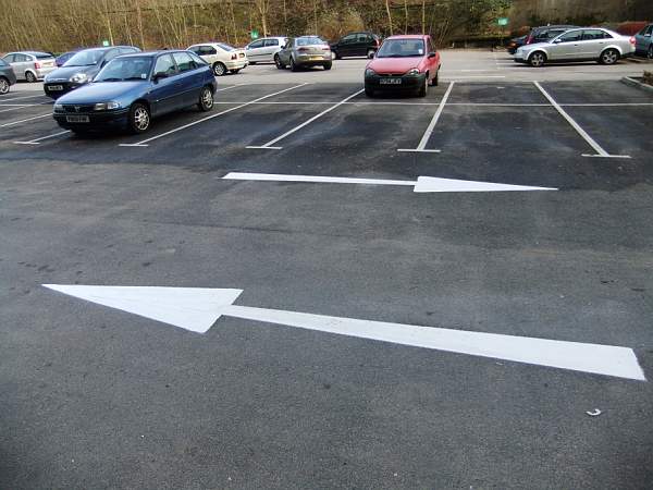 white line arrows